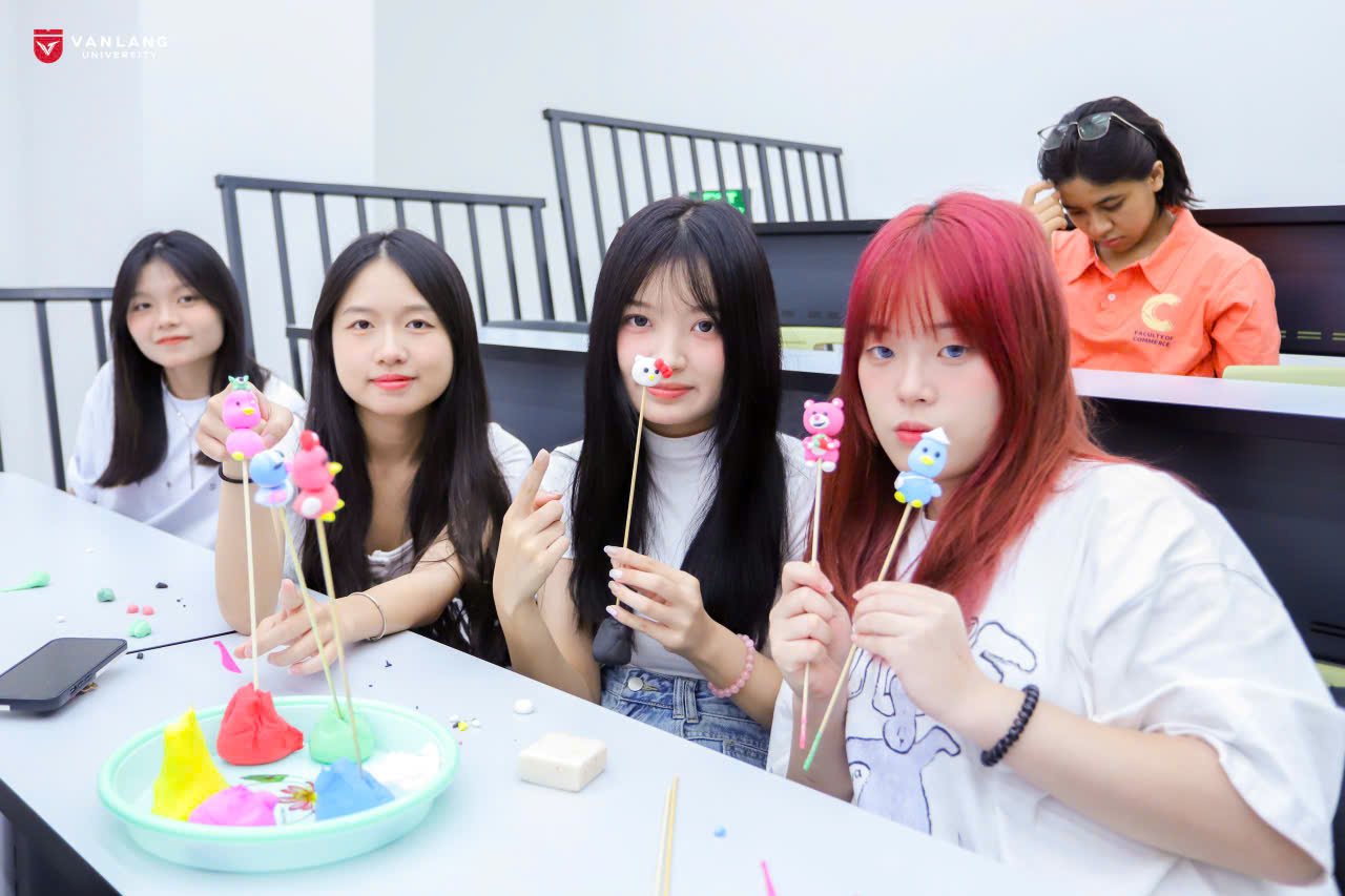 Tò He Lệ Quyên